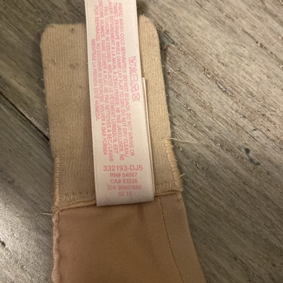 Victoria’s Secret Very Sexy Plunge 34d -adjustable strap location/multi-way nude - Picture 7 of 11